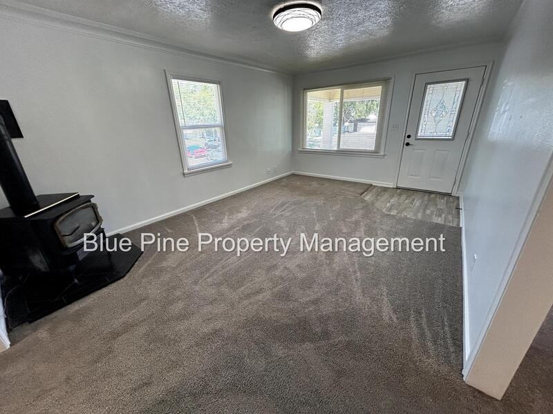 350 2nd St - Photo 3 of 11