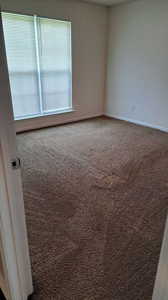 1239 Askew Dr Ne - Photo 3 of 8