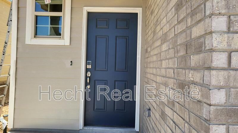 2440 Ayers Dr - Photo 4 of 40