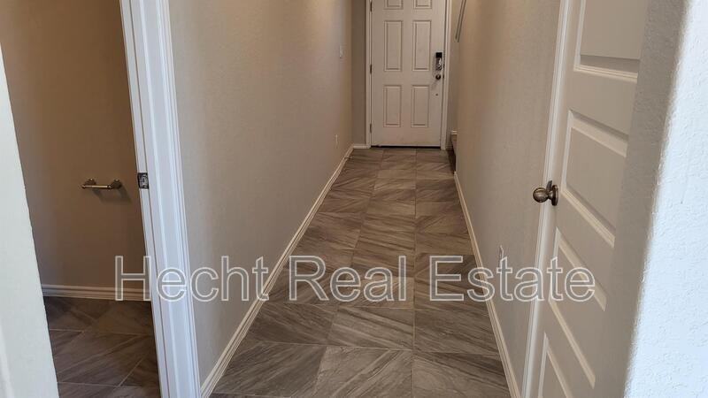 2440 Ayers Dr - Photo 5 of 40