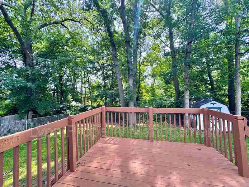 36 Brentwood Ave - Photo 2 of 12