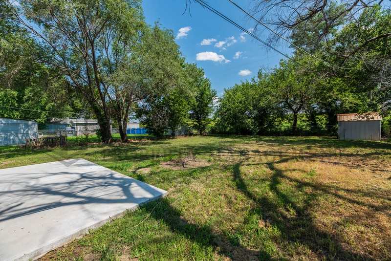 345 W Grover Ave - Photo 3 of 21