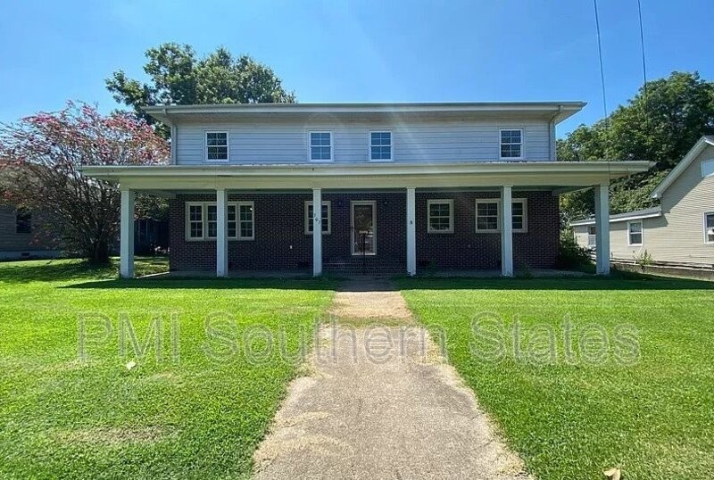 303 W Buford St