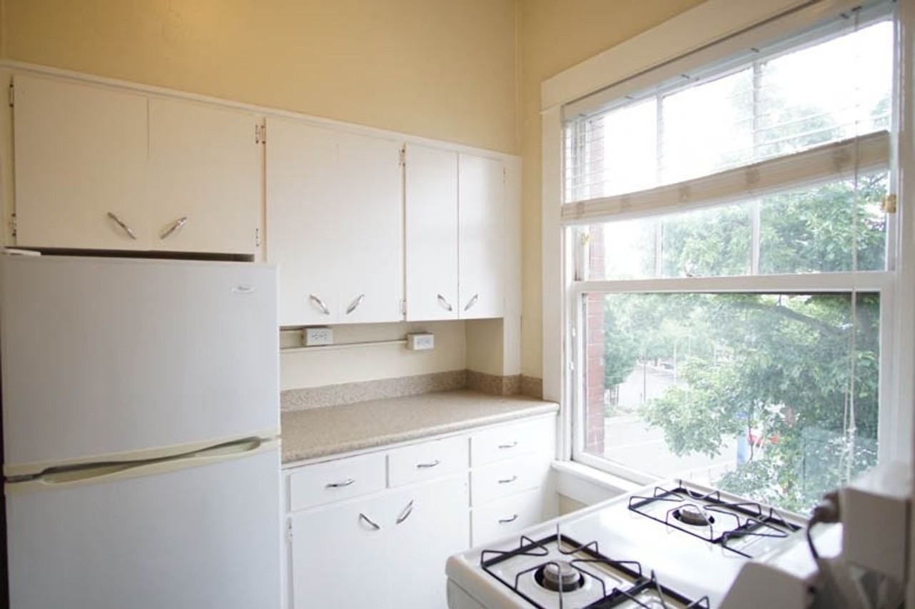 715 Sw King Ave #32 - Photo 4 of 10