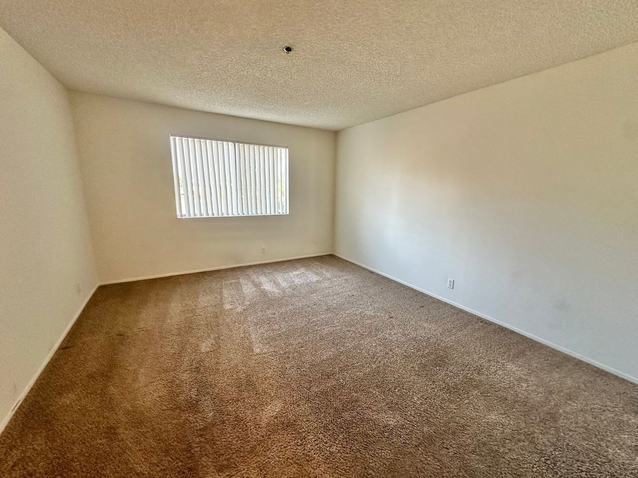 3955 Faircross Pl - Photo 7 of 12