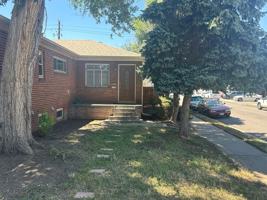 featured image of 2601 S Lincoln St