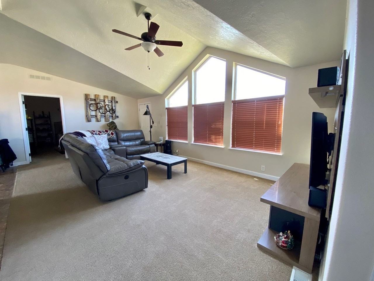 3480 England Blvd - Photo 4 of 22