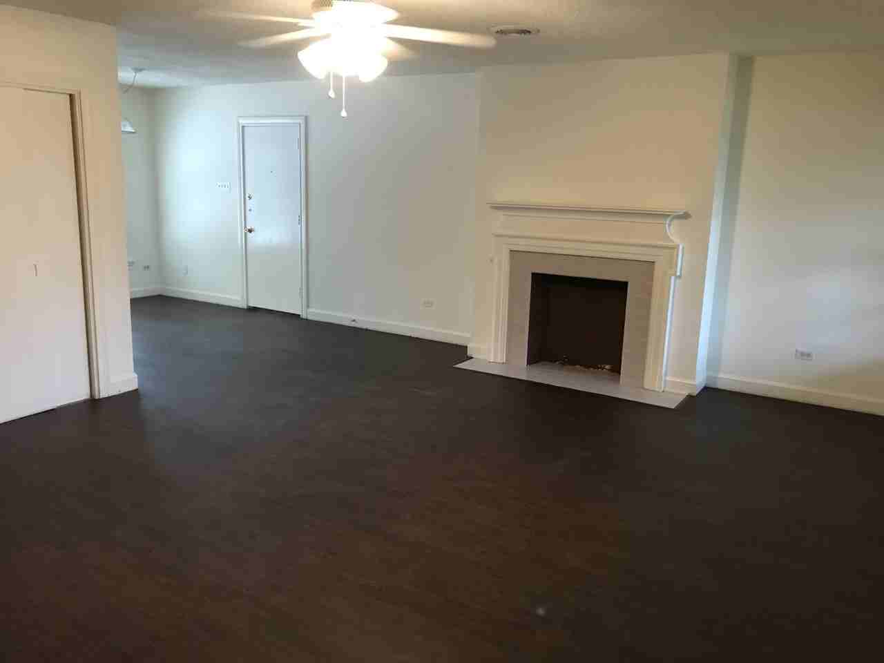 2903 1/2 Austin Ave - Photo 3 of 16