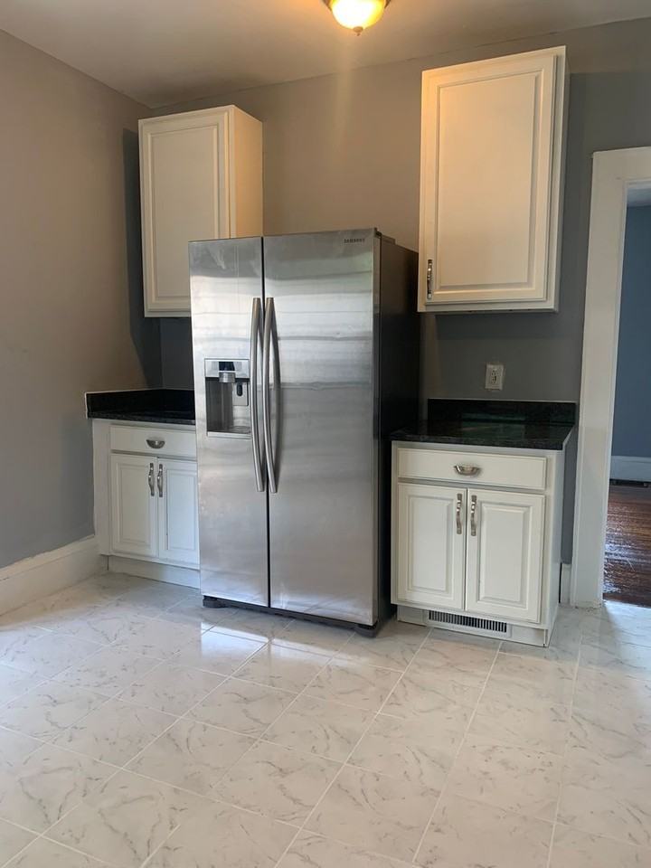 1215 Dearborn Ave - Photo 3 of 15