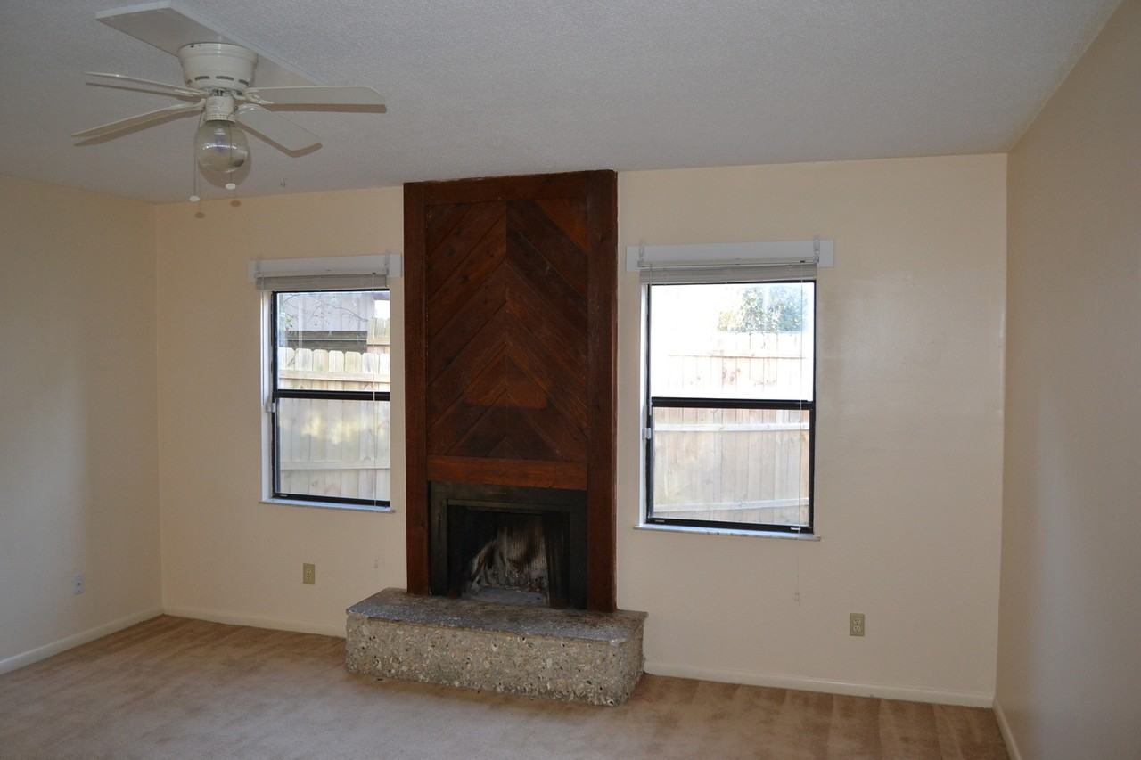 1072 Keith Dr - Photo 2 of 22