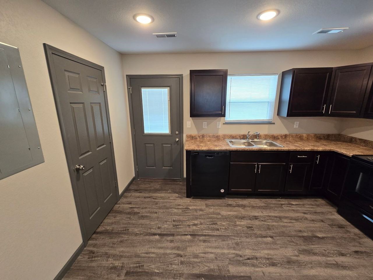 101 College Village Drive - Photo 7 of 50