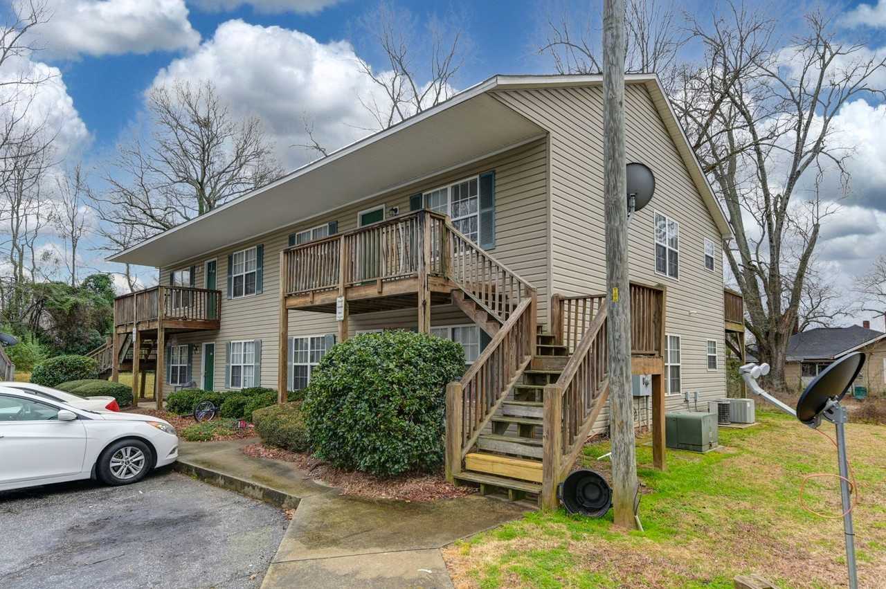 124 Hazelwood Ct - Photo 2 of 4