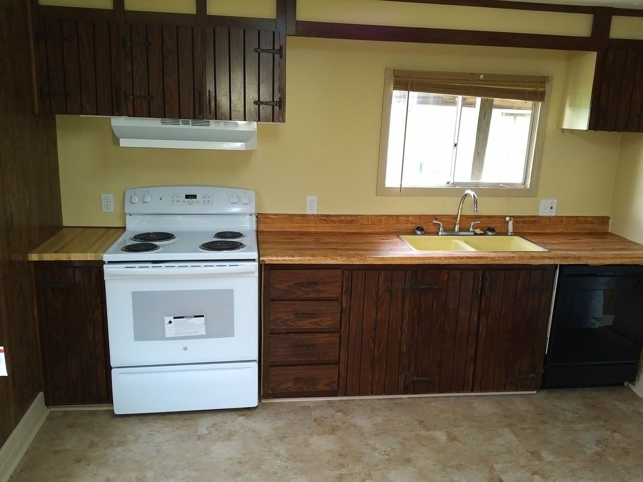 8842 Dixie Blanchard Rd - Photo 2 of 12