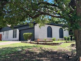 featured image of 2717 Nw Central Dr