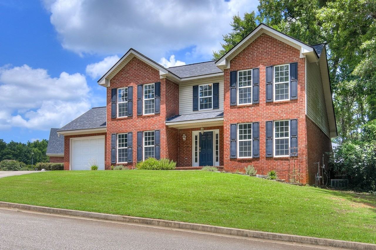 700 Spalding Ct - Photo 3 of 36