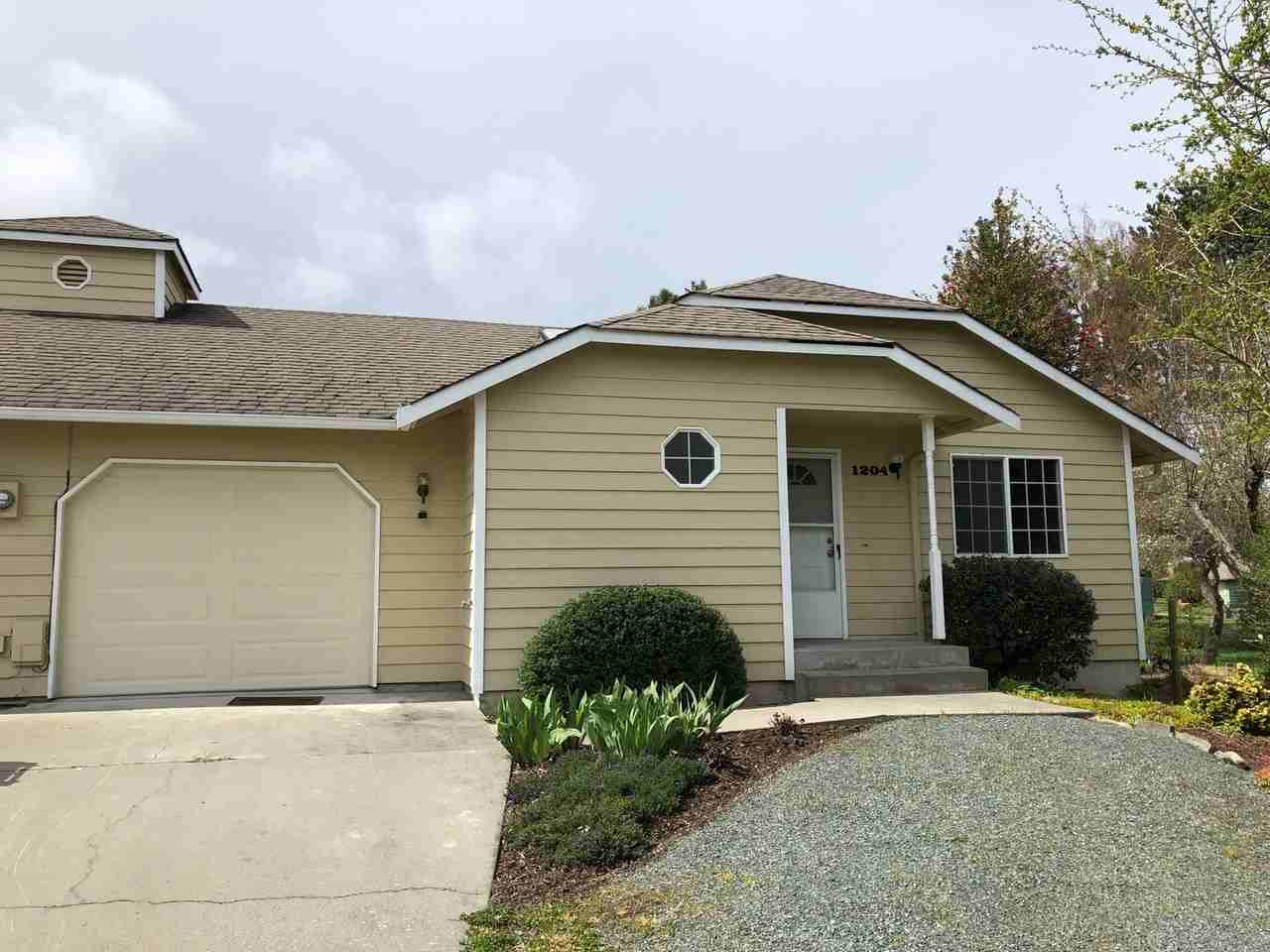 35th Street, 1202-1204 - Photo 2 of 24