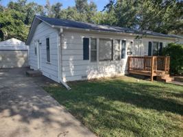 featured image of 1609 N Eisenhower Dr