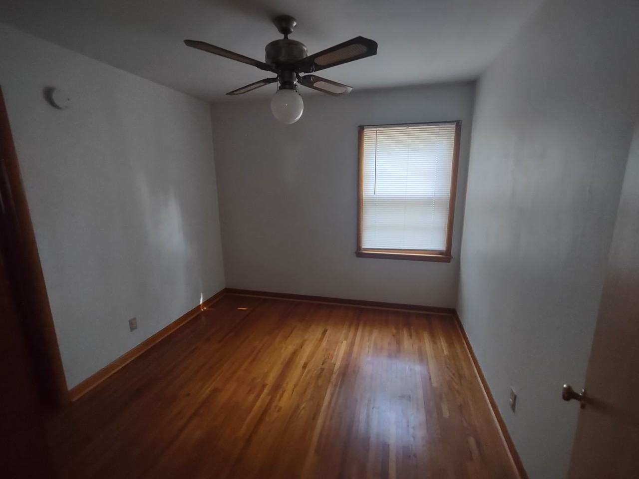 1609 N Eisenhower Dr - Photo 7 of 14