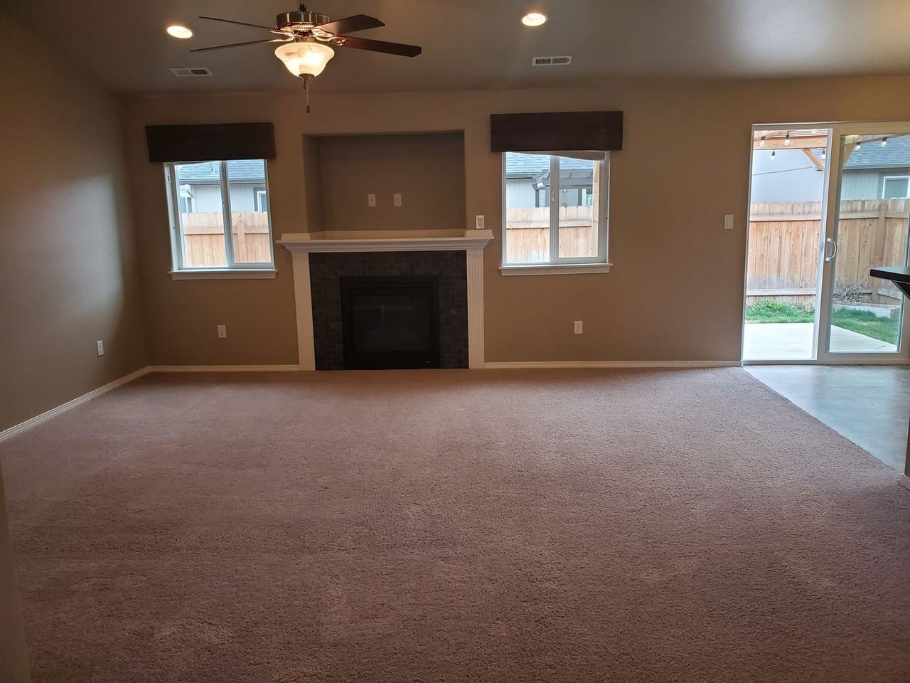 1220 W Sanetta St - Photo 5 of 32