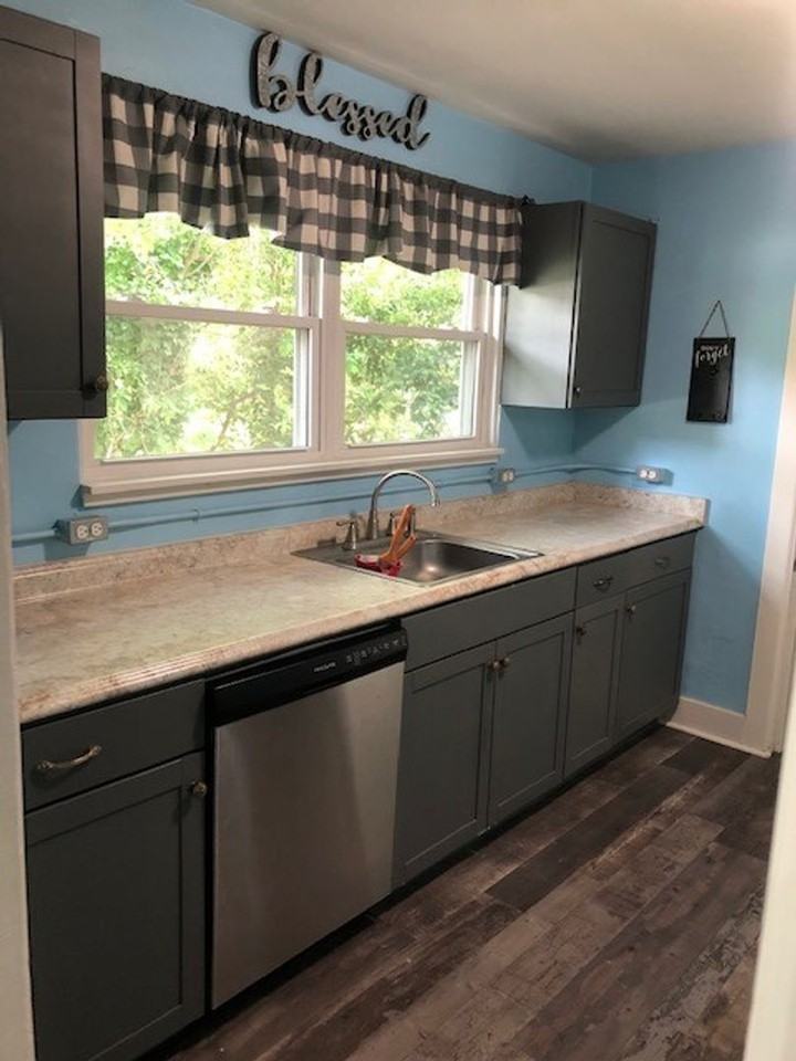 914 Martin St - Photo 2 of 10