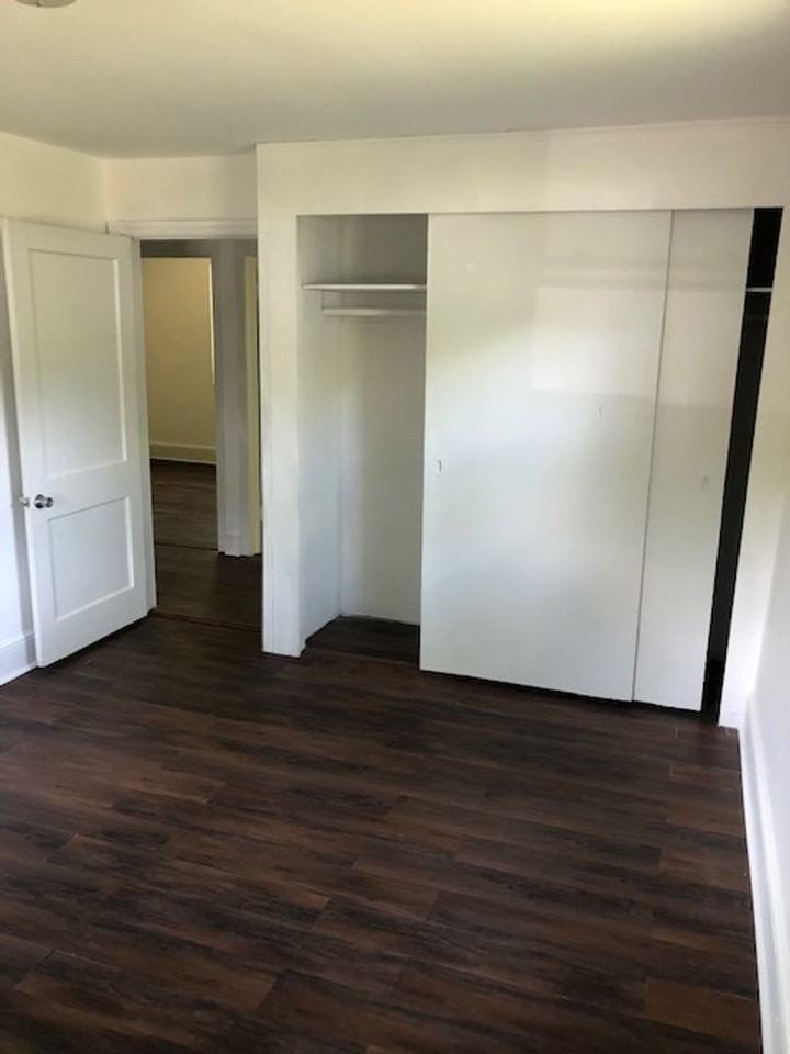 914 Martin St - Photo 6 of 10