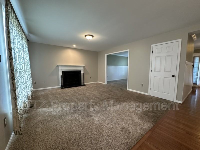 2523 Old Frederick Rd - Photo 3 of 15