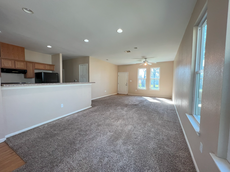 5030 Marietta Ln - Photo 4 of 22