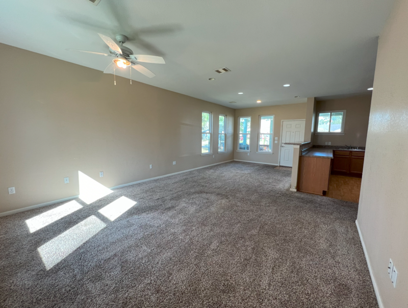 5030 Marietta Ln - Photo 5 of 22