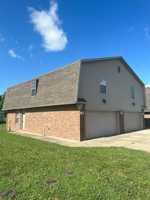 featured image of 945 W Black St