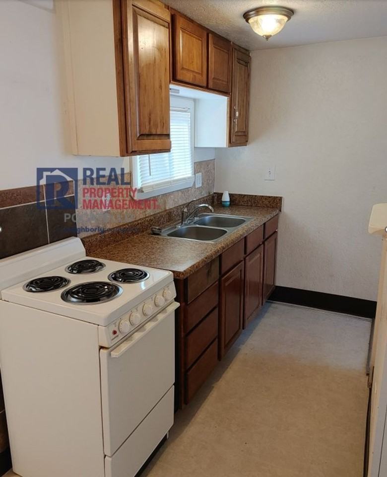 517-519 E Cedar St - Photo 2 of 22