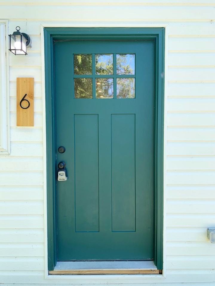 6 Queensbury Ct - Photo 2 of 13