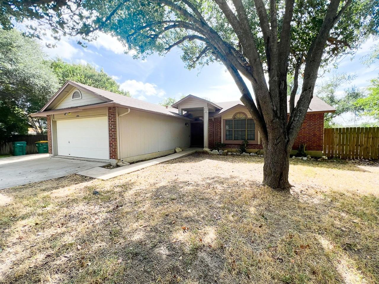 1304 Mulberry Way - Photo 2 of 32