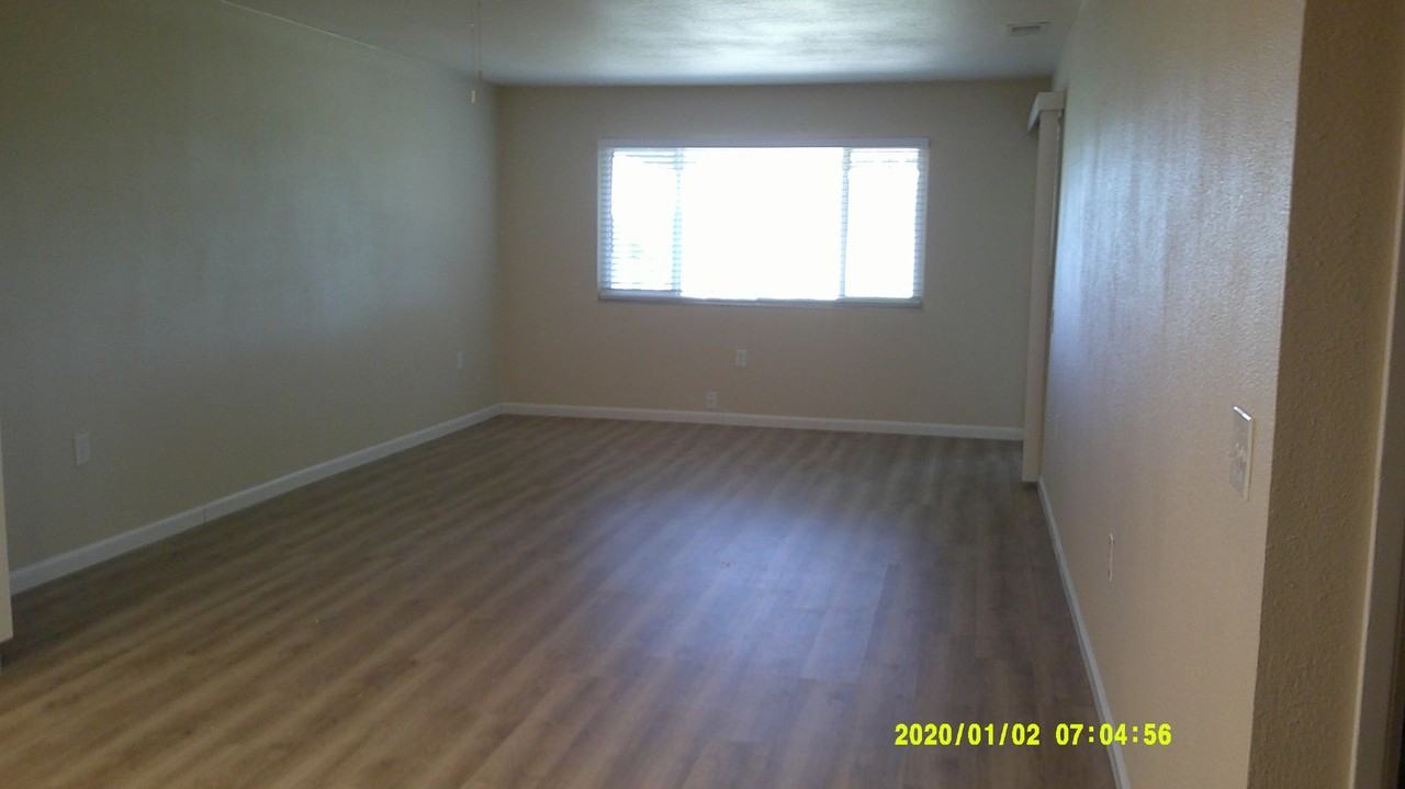 135 Monterey Dr - Photo 3 of 14
