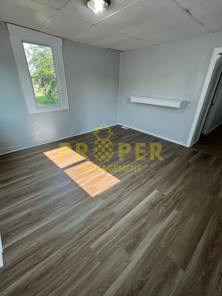 631 Wyoming St - Photo 2 of 6