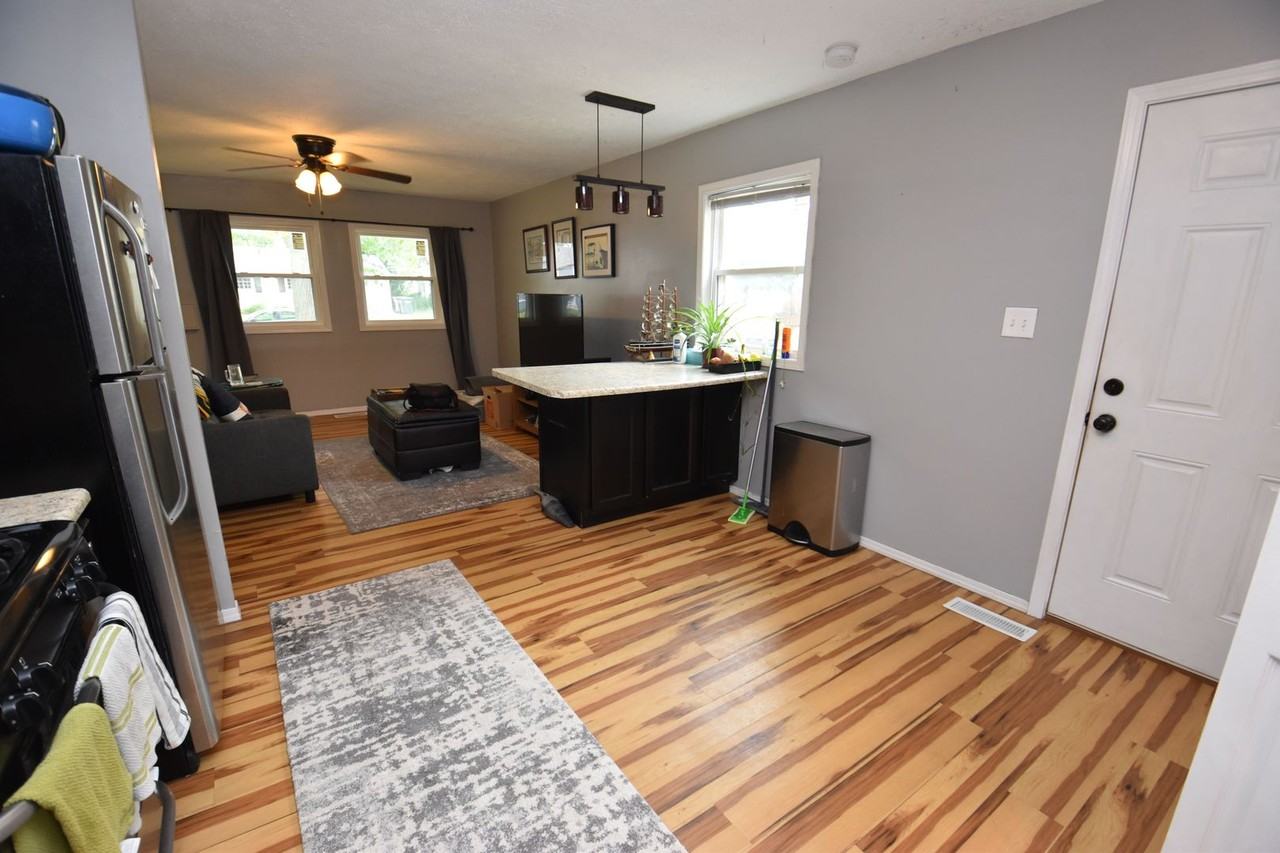 1332 Browne Ln - Photo 7 of 15