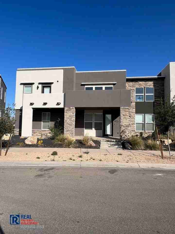 5540 S Garnet Dr - Photo 2 of 24