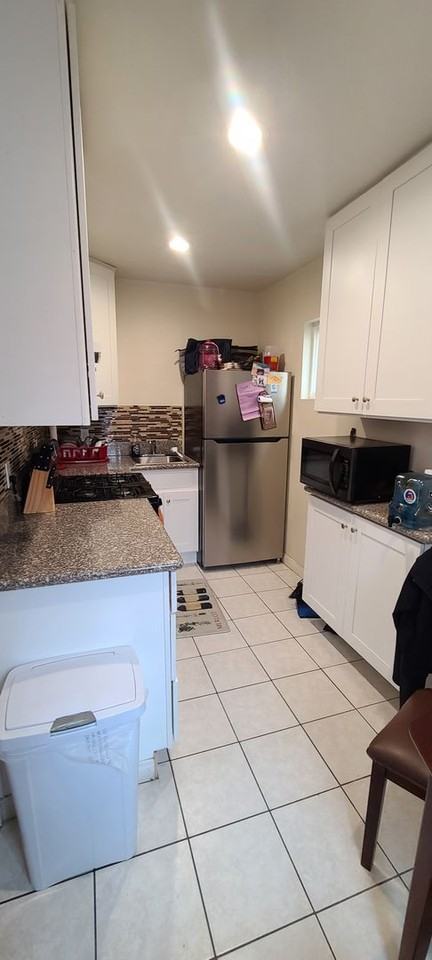 1048 Grand Ave - Photo 7 of 15