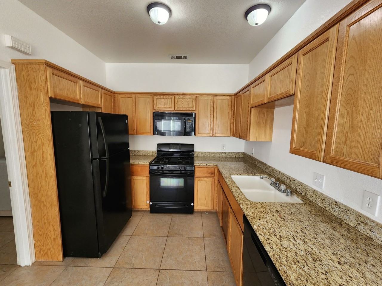 8536 Aspen Ave #B - Photo 6 of 27