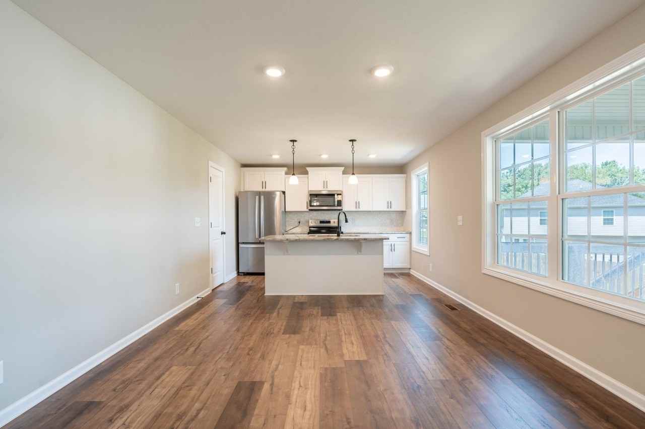 1325 Shockey Dr - Photo 7 of 30