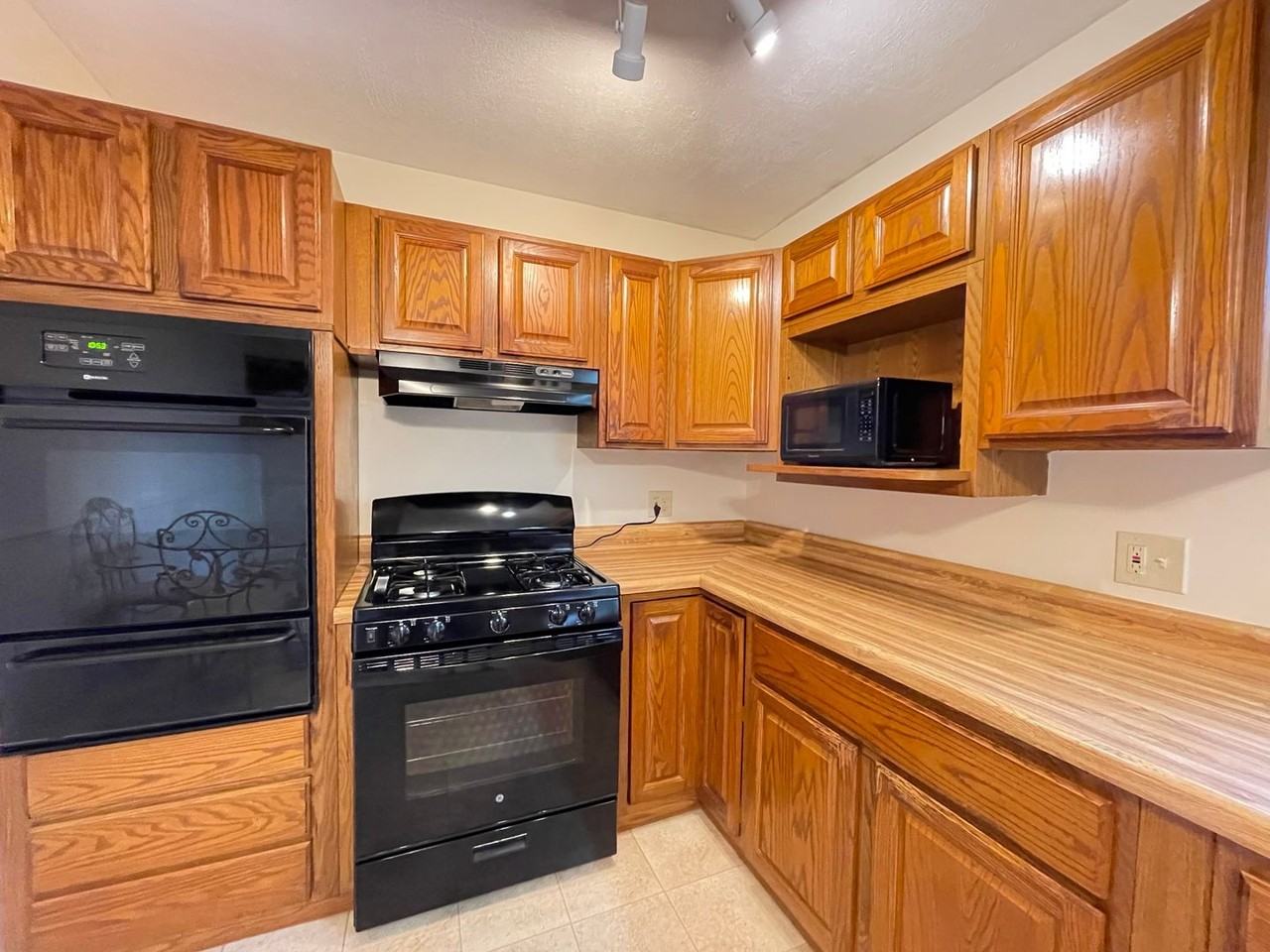 26950 Highway Fifty Eight - Photo 4 of 21