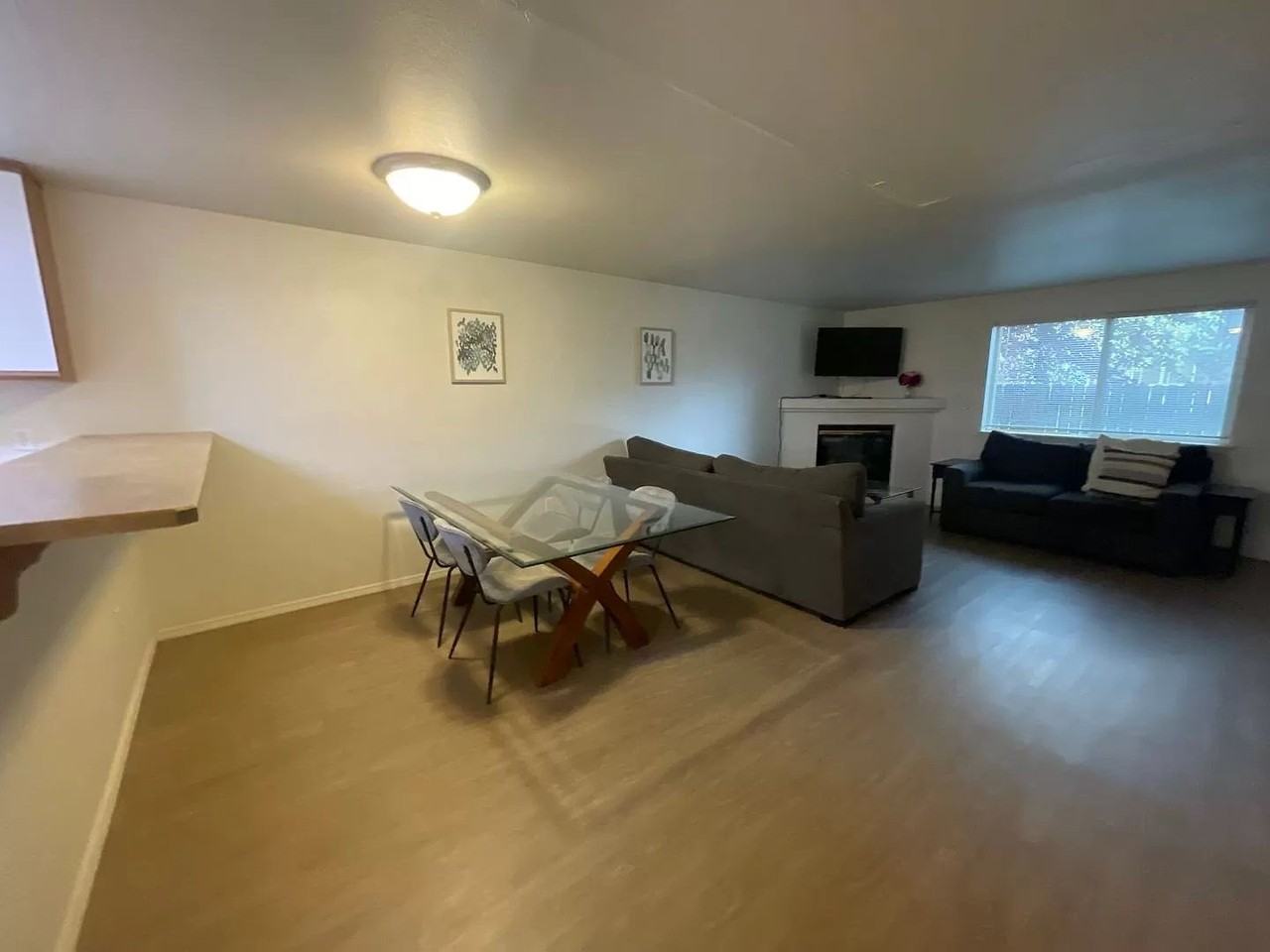 528 Ne Negus Loop #A - Photo 2 of 20