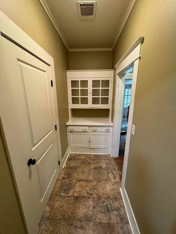 3516 Alexander Ave - Photo 7 of 17