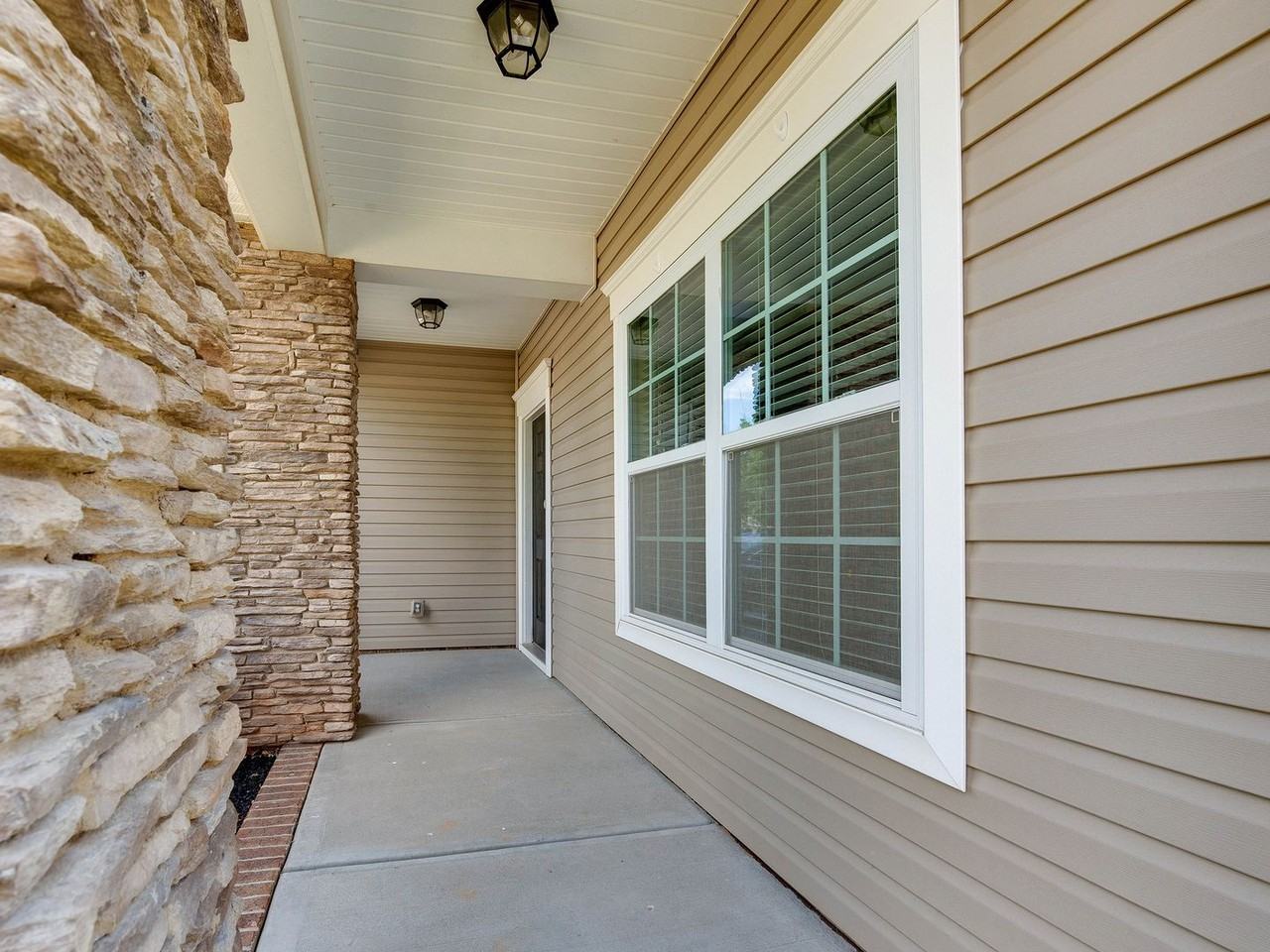 7817 Hereford St - Photo 3 of 50