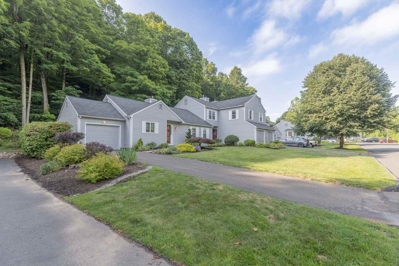 31 Quarry Village Rd - Photo 2 of 24
