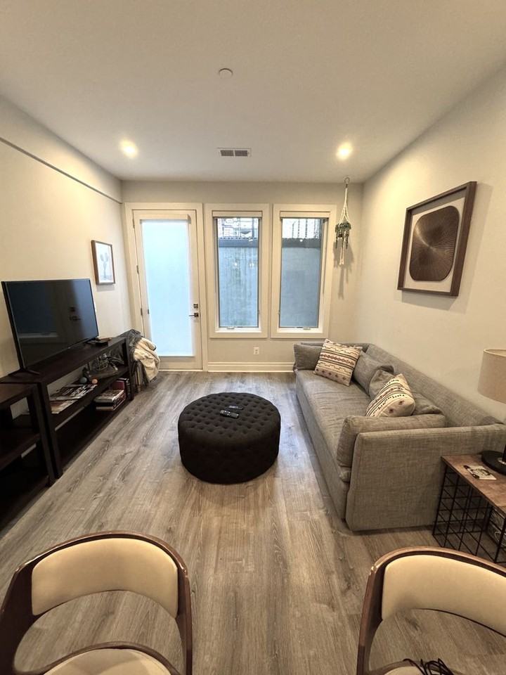 1713 S St Nw #2 - Photo 3 of 17