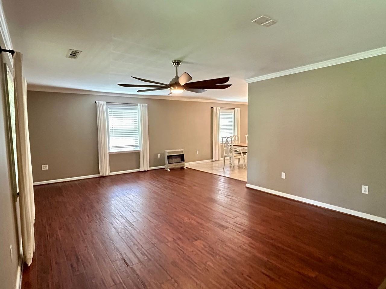 1069 County Road 679 - Photo 2 of 34