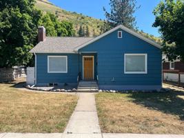 featured image of 1326 Van Buren St