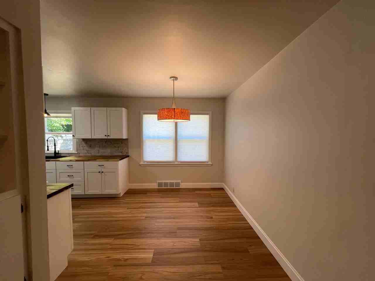 1326 Van Buren St - Photo 3 of 15