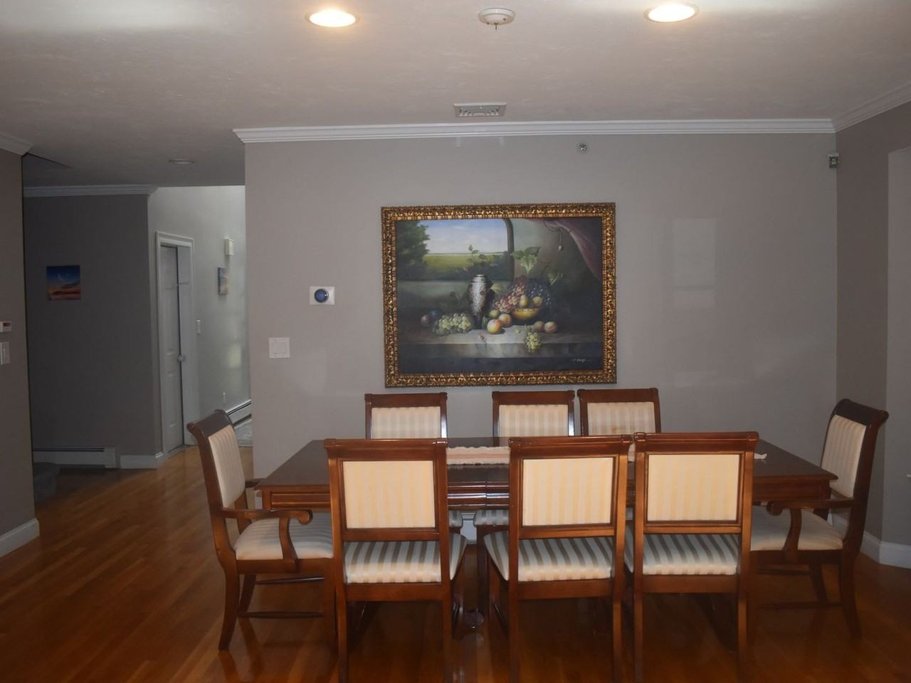 19 Whiting Ln - Photo 3 of 18