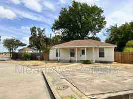 featured image of 407 N Bordon St